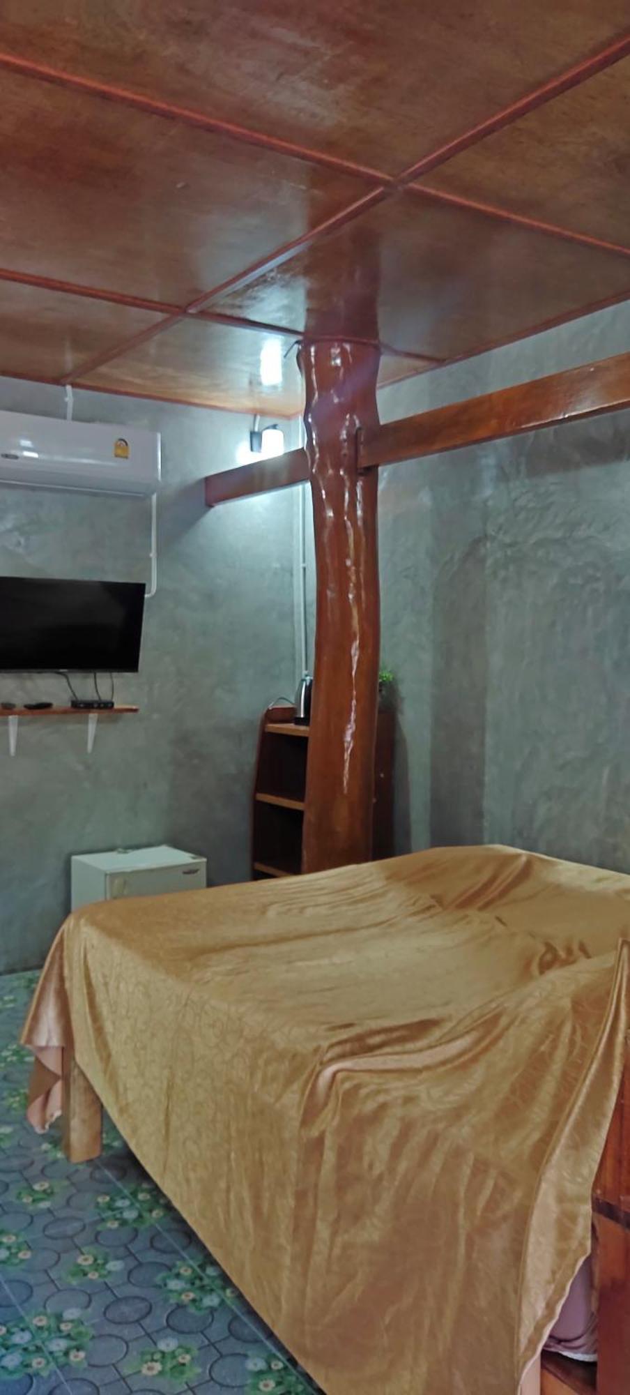 ลีลา โฮมสเตย์ Leela Homestay Chang Klang District エクステリア 写真