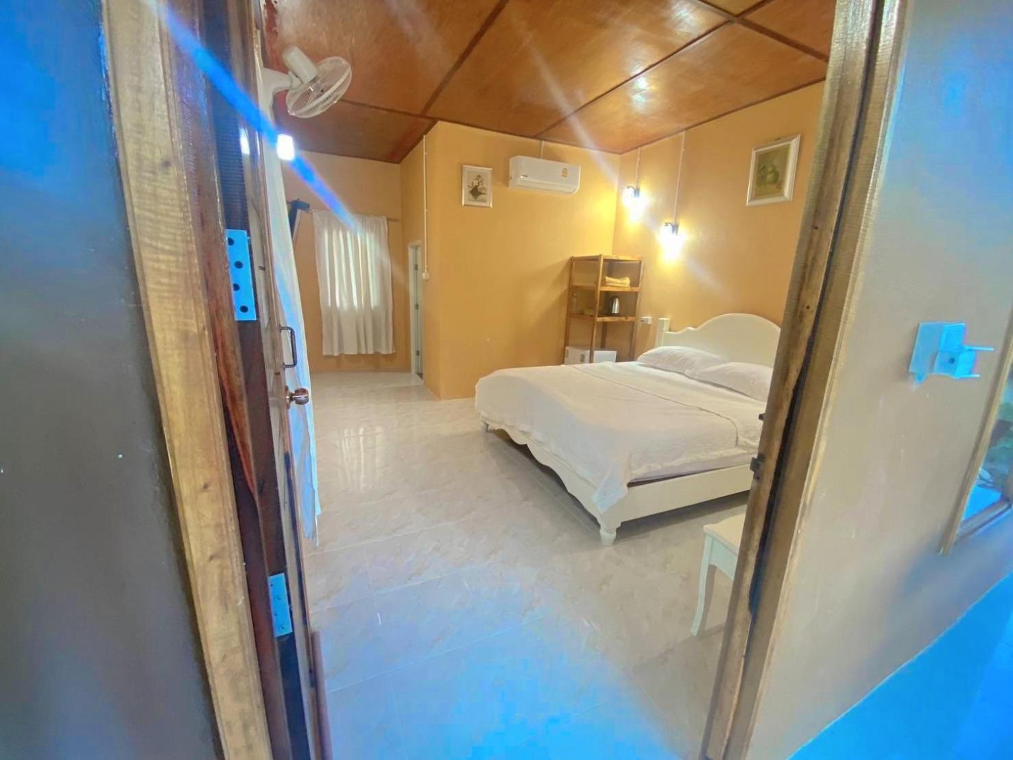 ลีลา โฮมสเตย์ Leela Homestay Chang Klang District エクステリア 写真
